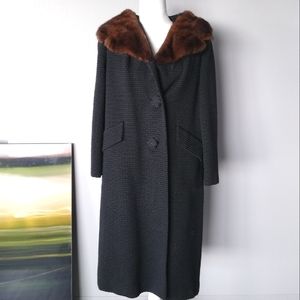 Vintage Black Textured Wool Winter Coat with Real Fur Collar